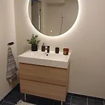 Practical Apartment, To Center, And Close To Ons 7 Min Walk شقة *